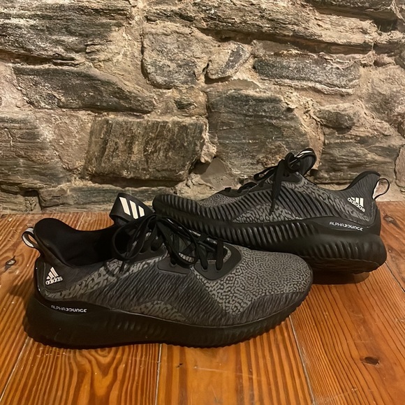 adidas Women's Alphabounce HPC AMS W Running Athletic Sneaker Shoes - Size 8.5 - Picture 1 of 10
